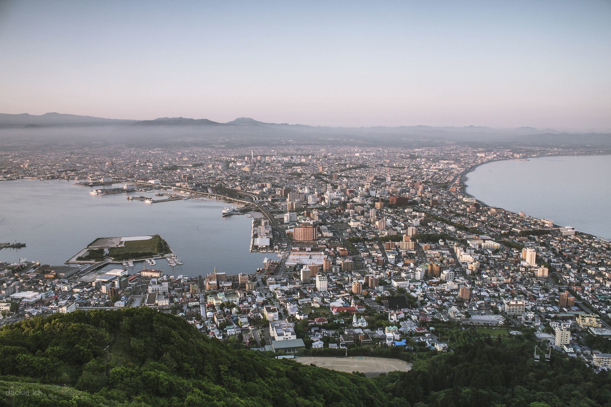 函館山百萬夜景 尼克斯海洋公園 熊牧場 浪漫小樽運河 朝市美食5日 百果旅遊市集