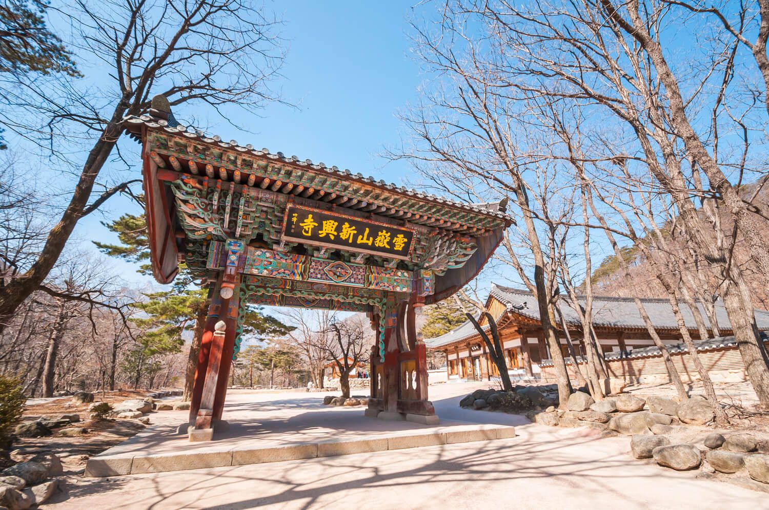第2人省2000元【二晚明洞】迷戀雪嶽山～船橋莊、烏竹軒、南怡島、汗蒸幕5日(不進保肝)