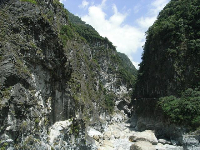 太魯閣、清境農場、日月潭~寶島經典包車五日遊