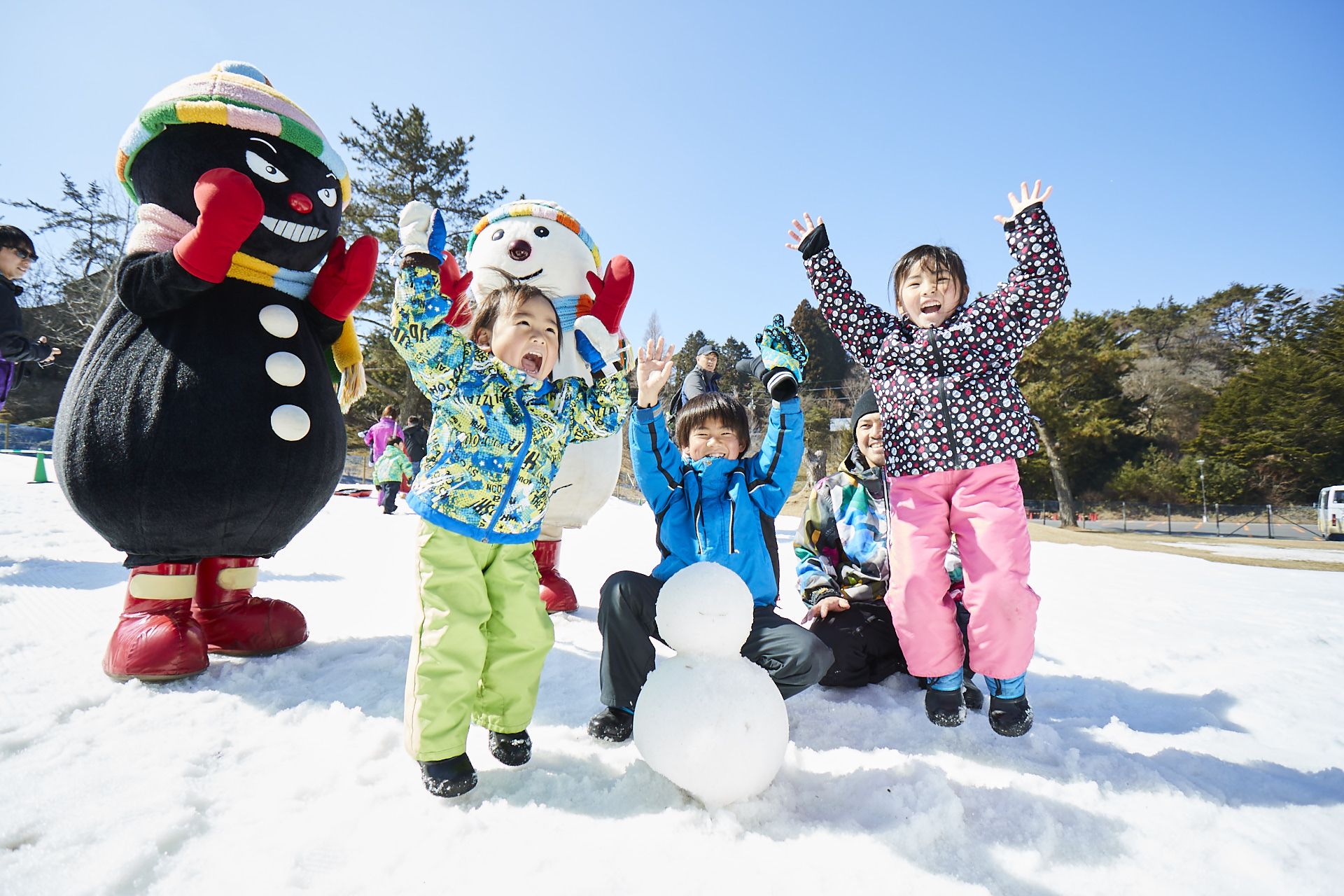 冬季京阪神南紀六甲山纜車&雪盆體驗和牛水酒無限吃到飽五天-JX682