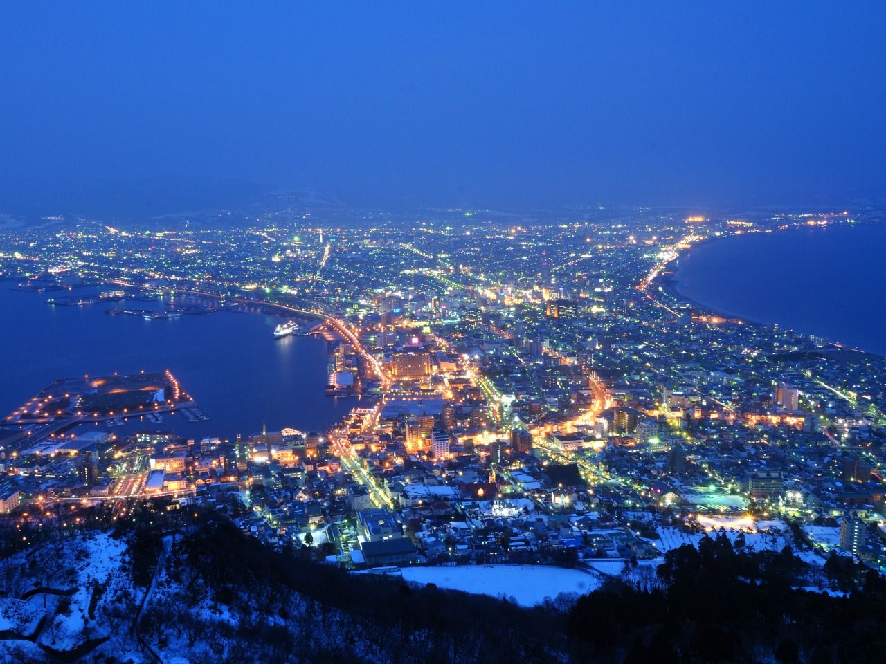 北海道洞爺函館百萬夜景+三大蟹和牛酒水吃喝到飽六天